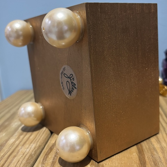 Jillery by Jill Fagin Wooden Gold Painted Trinket Pearls Decorated Jewelry Box ! - Picture 9 of 12
